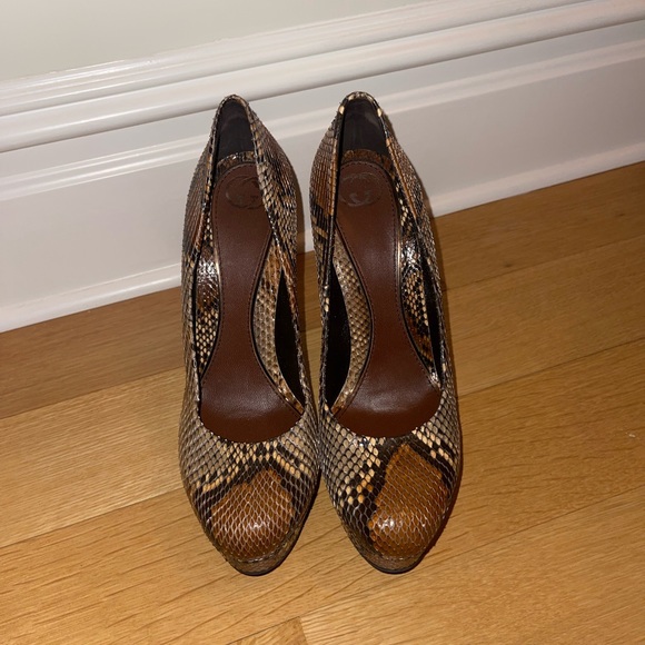 Gorgeous GUCCI Platform Higheels - Picture 3 of 7